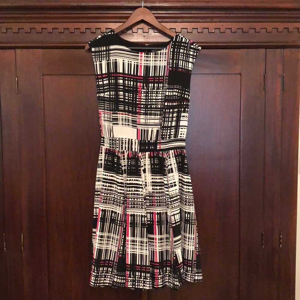 Vince Camuto dress, modest cut, fun pattern